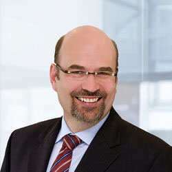 Vorsitzender der Geschäftsführung<br>Dr. Thomas Weiler